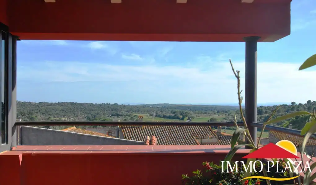 Typical rustic townhouse with guest house B&B in a medieval village at Alt Emporda – photo 3