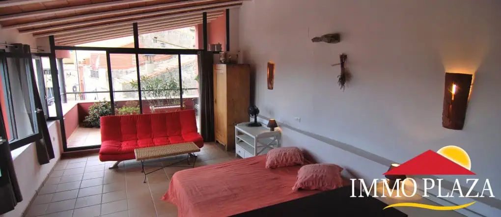 Typical rustic townhouse with guest house B&B in a medieval village at Alt Emporda – photo 6