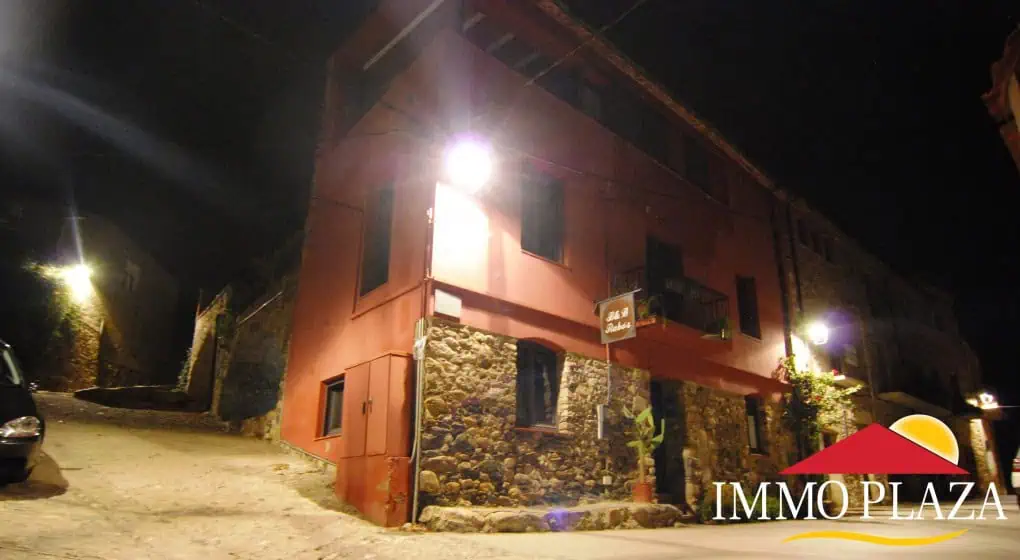 Typical rustic townhouse with guest house B&B in a medieval village at Alt Emporda – photo 5