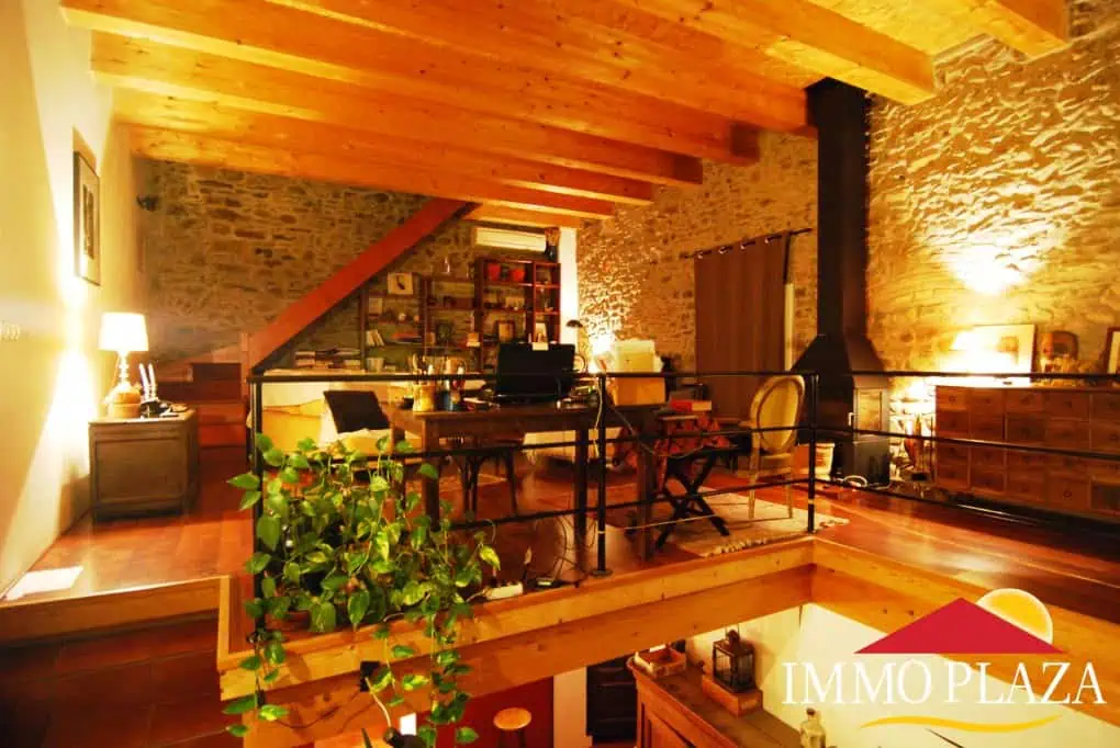 Typical rustic townhouse with guest house B&B in a medieval village at Alt Emporda – photo 2