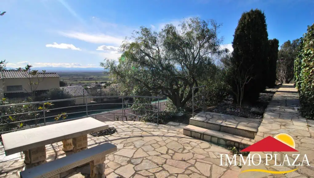 NICE VILLA 7 BEDROOMS, POOL, TENNIS, DOUBLE GARAGE, PLOT 2000M2 – PAU – COSTA BRAVA! – photo 46