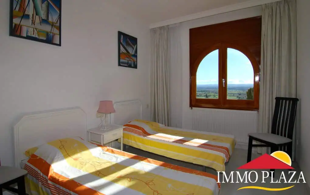 NICE VILLA 7 BEDROOMS, POOL, TENNIS, DOUBLE GARAGE, PLOT 2000M2 – PAU – COSTA BRAVA! – photo 25