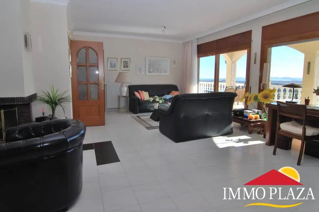 NICE VILLA 7 BEDROOMS, POOL, TENNIS, DOUBLE GARAGE, PLOT 2000M2 – PAU – COSTA BRAVA! – photo 14