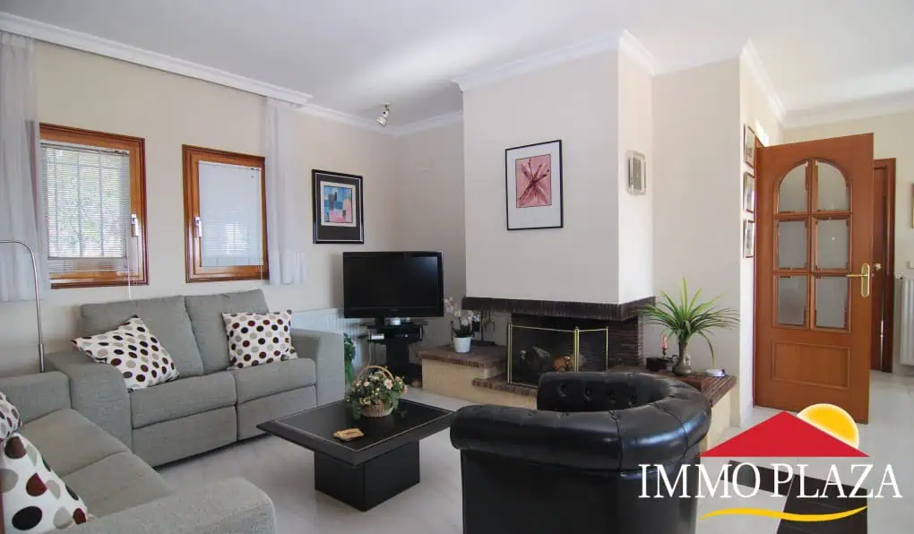 NICE VILLA 7 BEDROOMS, POOL, TENNIS, DOUBLE GARAGE, PLOT 2000M2 – PAU – COSTA BRAVA! – photo 13