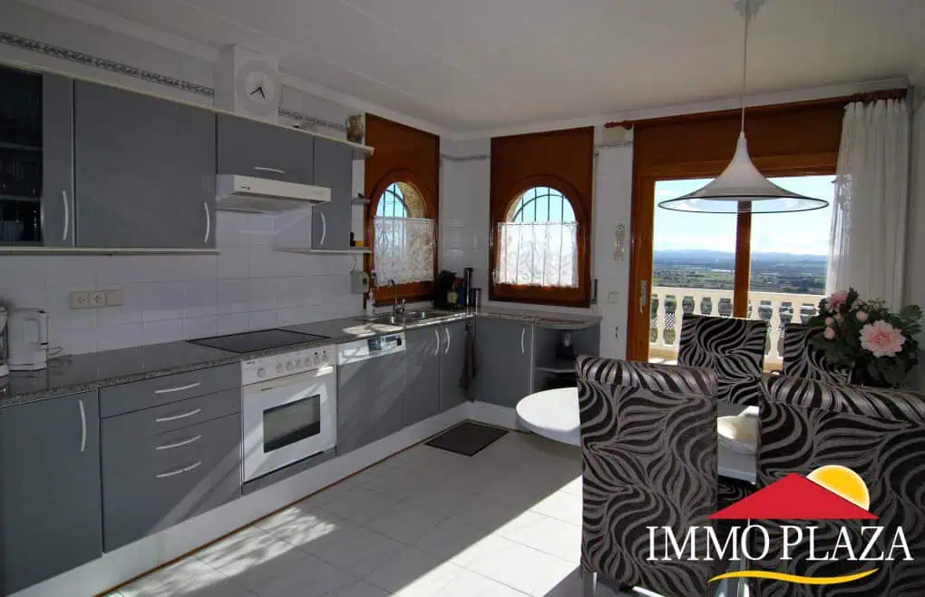 NICE VILLA 7 BEDROOMS, POOL, TENNIS, DOUBLE GARAGE, PLOT 2000M2 – PAU – COSTA BRAVA! – photo 5