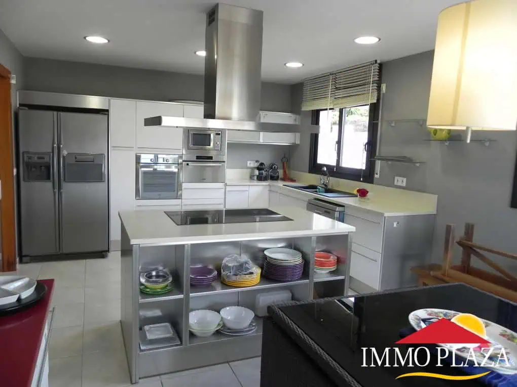 Detached Villa with 4 bedrooms, swimming pool, in a privileged area of Palau Saverdera – Costa Brava – photo 3