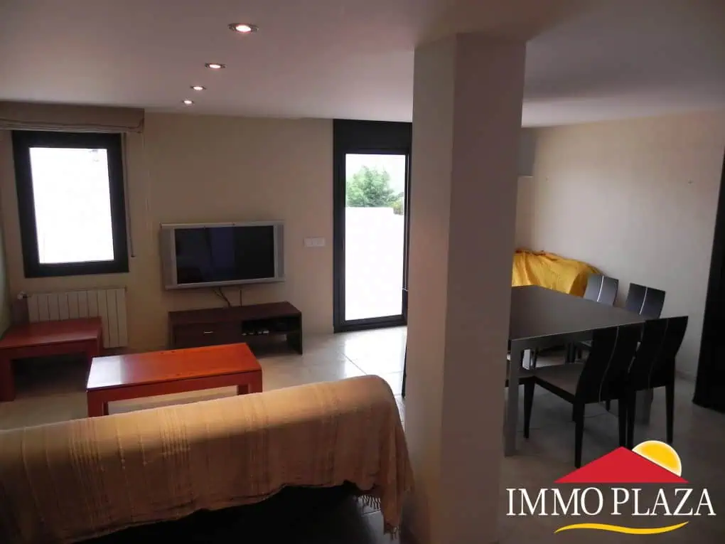 Detached Villa with 4 bedrooms, swimming pool, in a privileged area of Palau Saverdera – Costa Brava – photo 8
