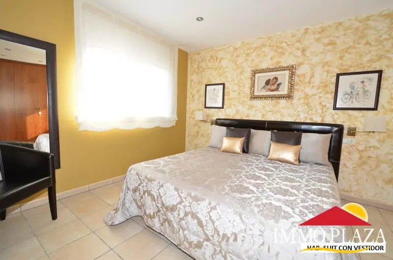 Beautiful villa with 3 bedrooms, swimming pool, 10km from the coast – Bay of Roses – Catalonia – photo 4