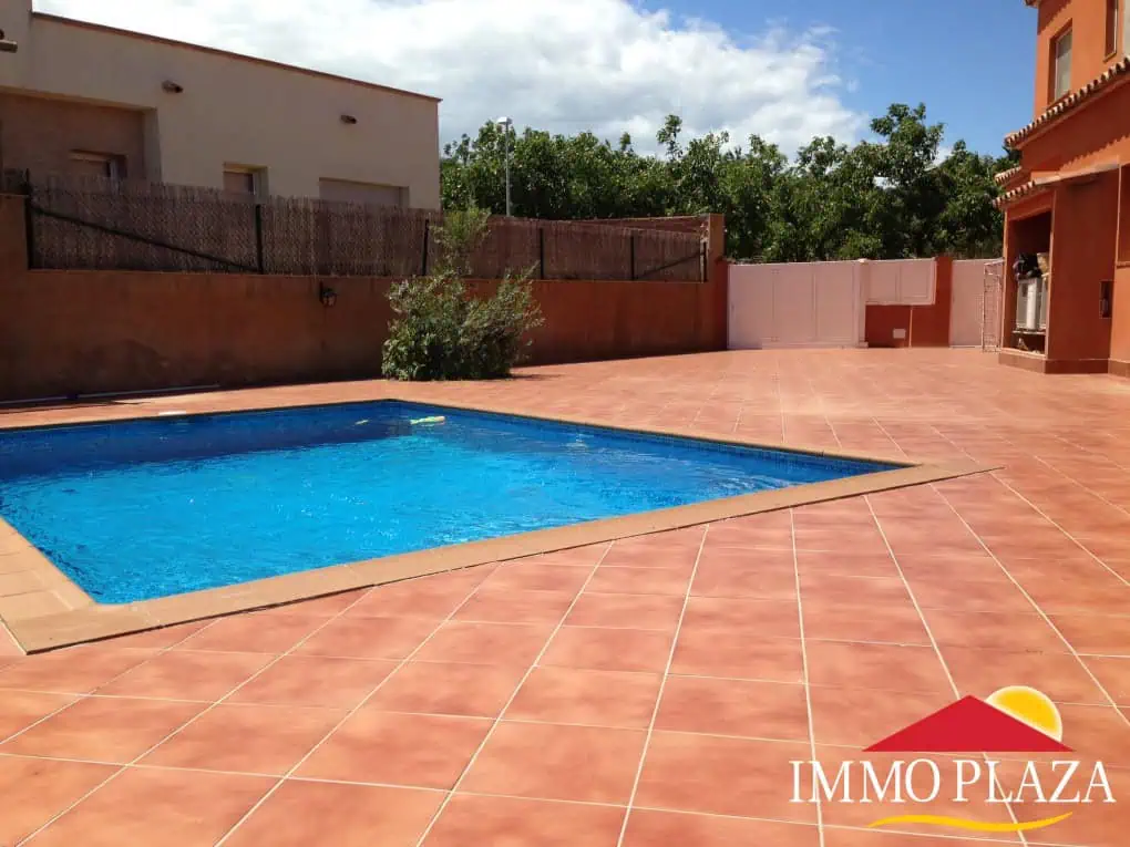 Beautiful villa with 3 bedrooms, swimming pool, 10km from the coast – Bay of Roses – Catalonia – photo 5