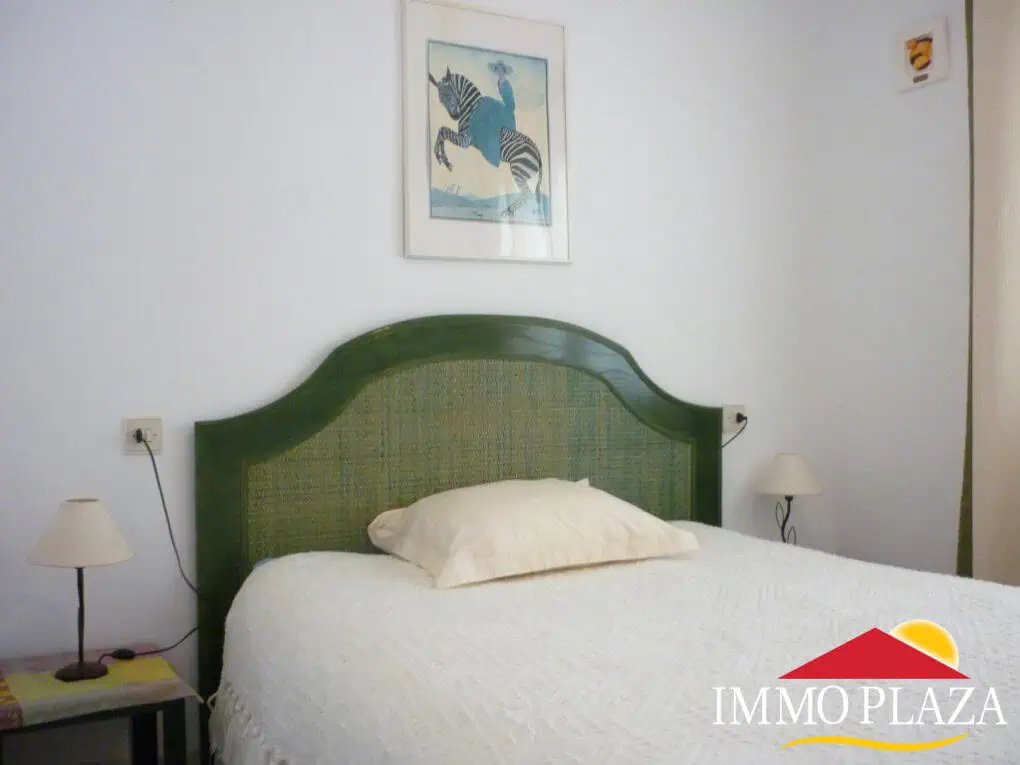 House with 3 bedrooms, private mooring of 10m, next to shops – Empuriabrava – Costa Brava – photo 4
