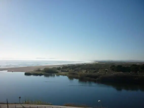 Apartment in first sea line with a large terrace of 16m2 with sea views – Empuriabrava – Costa Brava