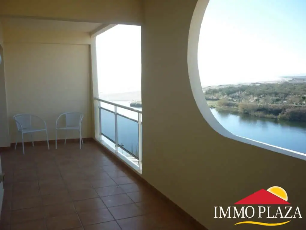 Apartment in first sea line with a large terrace of 16m2 with sea views – Empuriabrava – Costa Brava – photo 3
