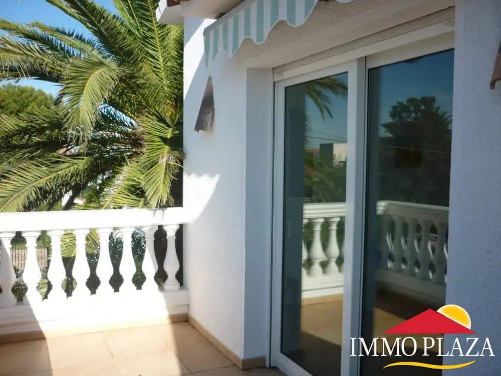 Beautiful house with 4 bedrooms in 2nd line of sea, poss. build a pool – Empuriabrava – Costa Brava – photo 5