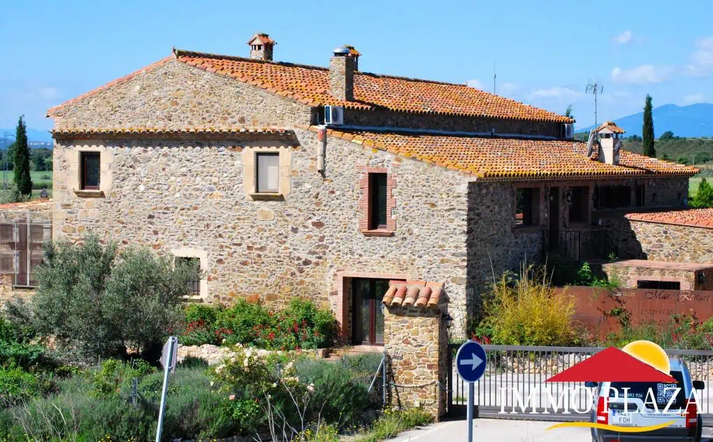 For sale Luxury Hotel & Restaurant in Alt Emporda – Costa Brava North – Spain – photo 6