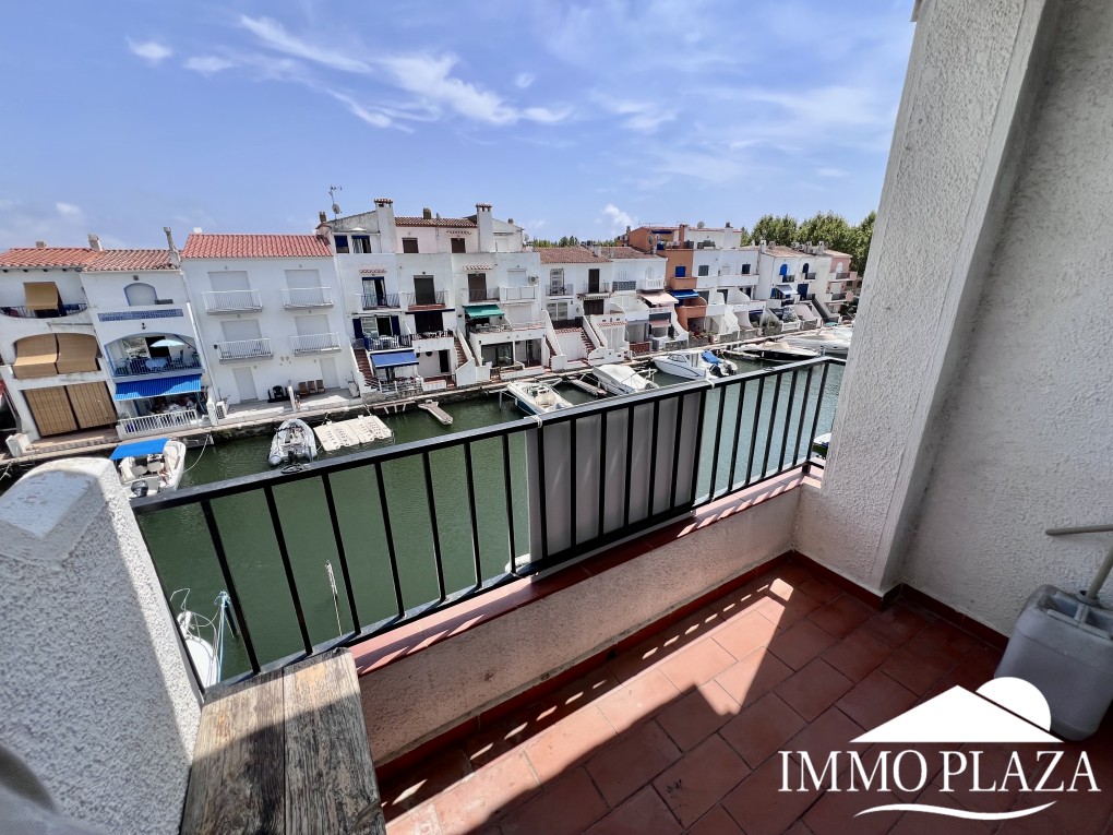 Canal view apartment, 3 bedrooms, 2 bathrooms, underground parking and private mooring, close to the beach and city center! – photo 18