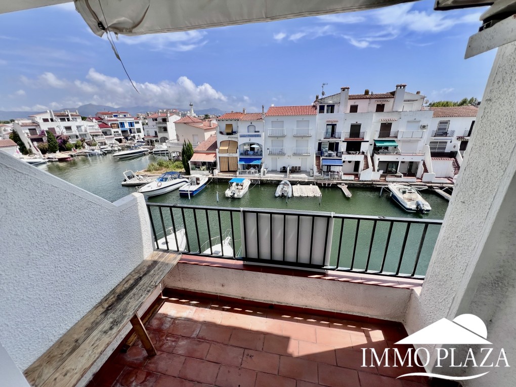 Canal view apartment, 3 bedrooms, 2 bathrooms, underground parking and private mooring, close to the beach and city center! – photo 20