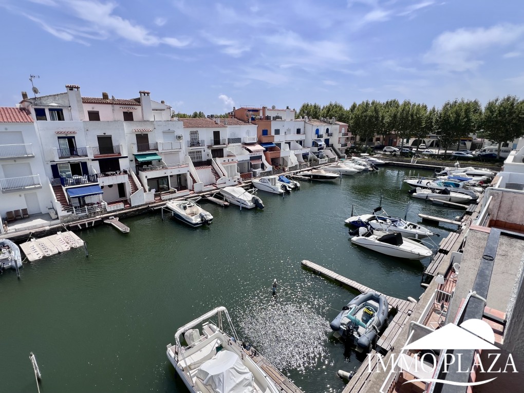 Canal view apartment, 3 bedrooms, 2 bathrooms, underground parking and private mooring, close to the beach and city center! – photo 10