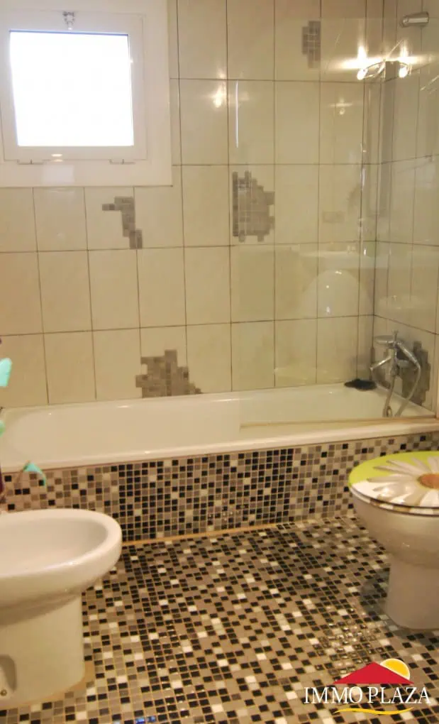 04022016172951_7088_IPH37 A Unique 3 storey town house in the center of Castello d’Empuries at 3 km from the coast – Costa Brava Inland – photo 18