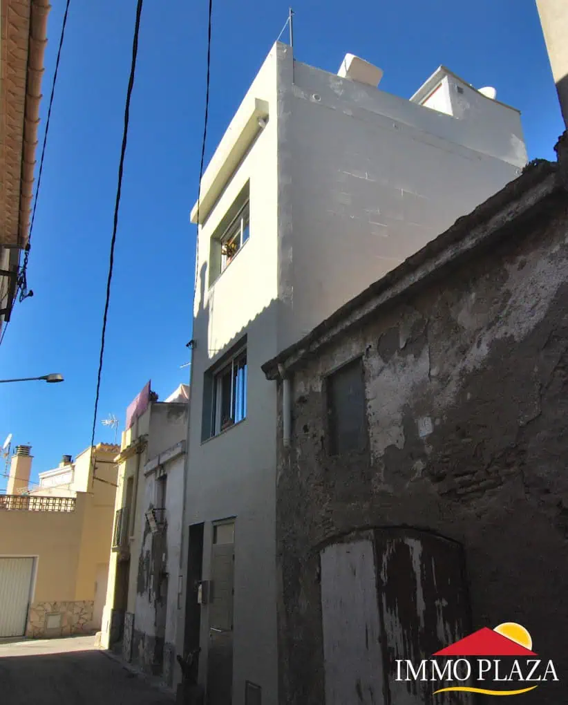 04022016173020_4278_IPH37 A Unique 3 storey town house in the center of Castello d’Empuries at 3 km from the coast – Costa Brava Inland – photo 41
