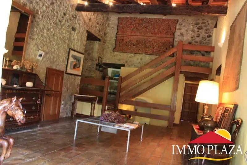 Masia of the XVIe century completely renovated with 5 bedrooms, swimming pool – Llado – Alt Emporda – Costa Brava – photo 16