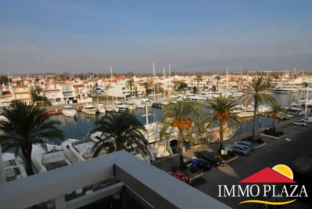 Charming studio in the center of Empuriabrava with wonderful views of canal – Northern Costa Brava – Spain – photo 5