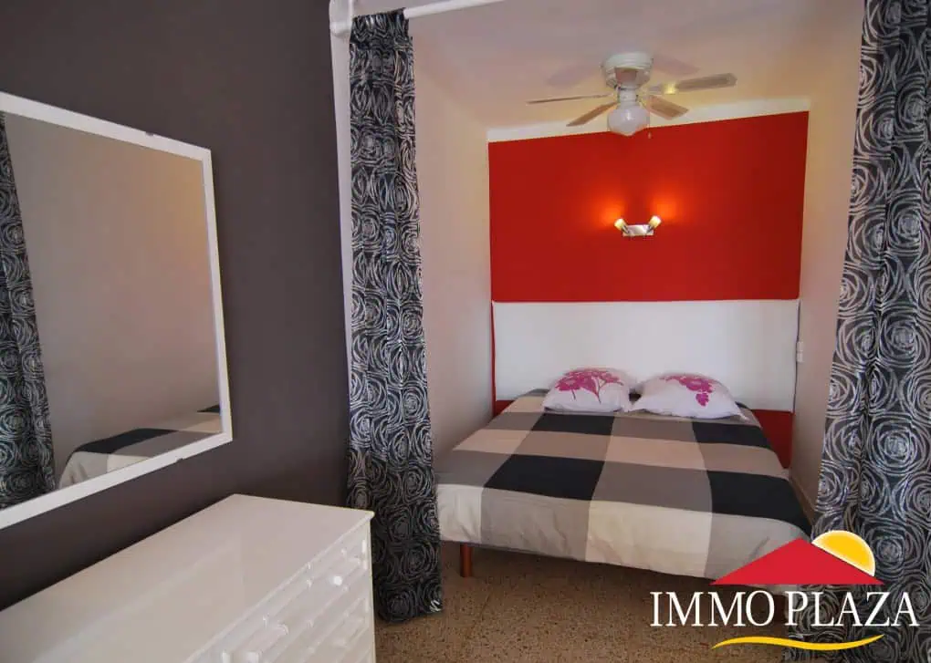 Modern studio, facing south is close to the city center with a view over the port of the Marina Empuriabrava – Costa Brava – photo 5