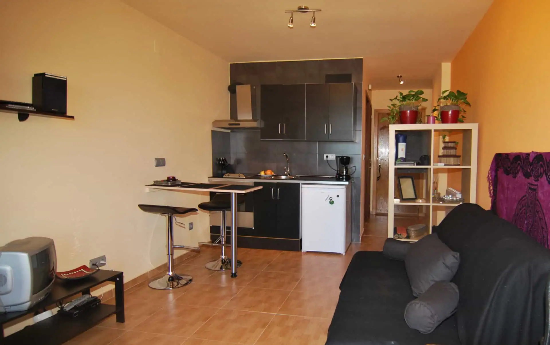 05052016161125_142 Fully renovated studio in first line of the sea, ideal as a pied-a-terre – Empuriabrava – Costa Brava North – Spain