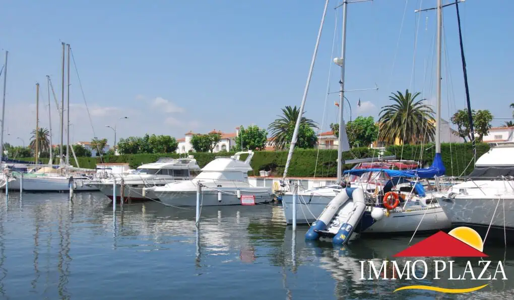Mooring for sale for a sailboat or motorboat in Ampuriabrava, 14 x 4 mtr – photo 6