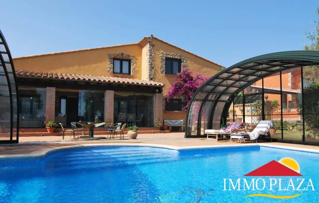 Lovely villa with covered pool and 2 golf shares in the first line of Golf Club Peralada – Catalonia – Spain – photo 6