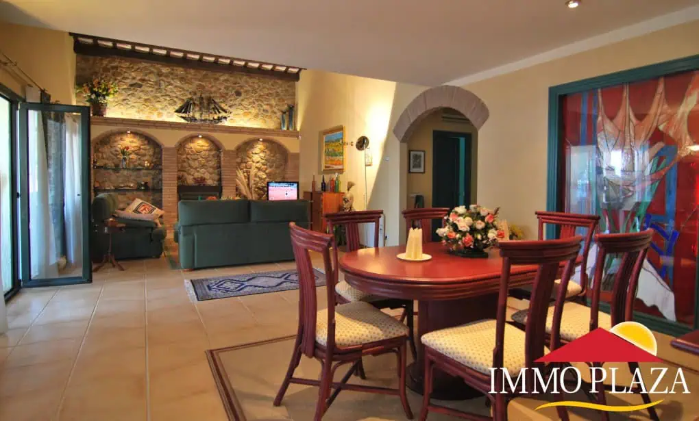 Lovely villa with covered pool and 2 golf shares in the first line of Golf Club Peralada – Catalonia – Spain – photo 3