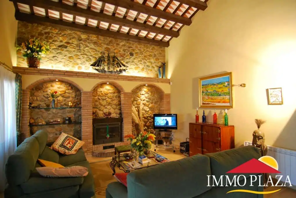 Lovely villa with covered pool and 2 golf shares in the first line of Golf Club Peralada – Catalonia – Spain – photo 4