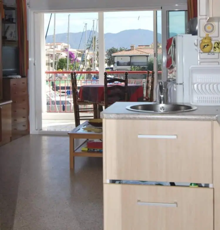 Studio very well located, overlooking canal, close to the sea and the center of Empuriabrava – Costa Brava – photo 14