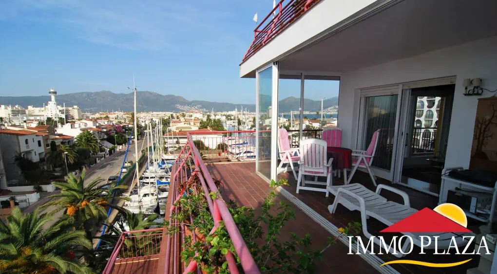 Beautiful bright and spacious apartment at only 2 minutes from the beach and center of the Marina of Empuriabrava – photo 3