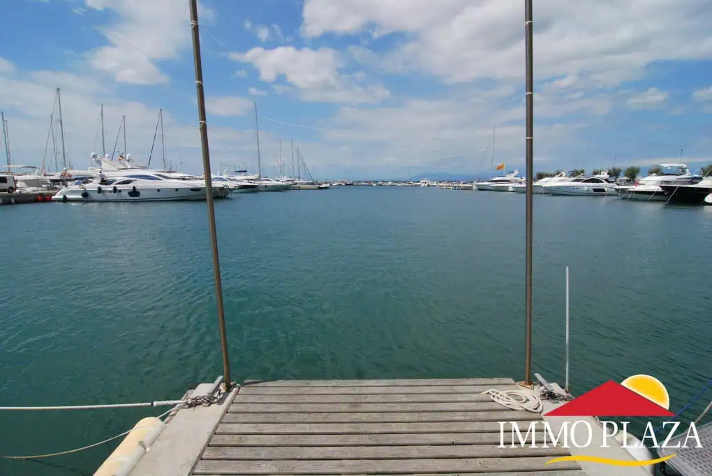 Mooring for sale for a sailboat or motorboat in Rosas – Costa Brava: 14 x 4 mtr – photo 5