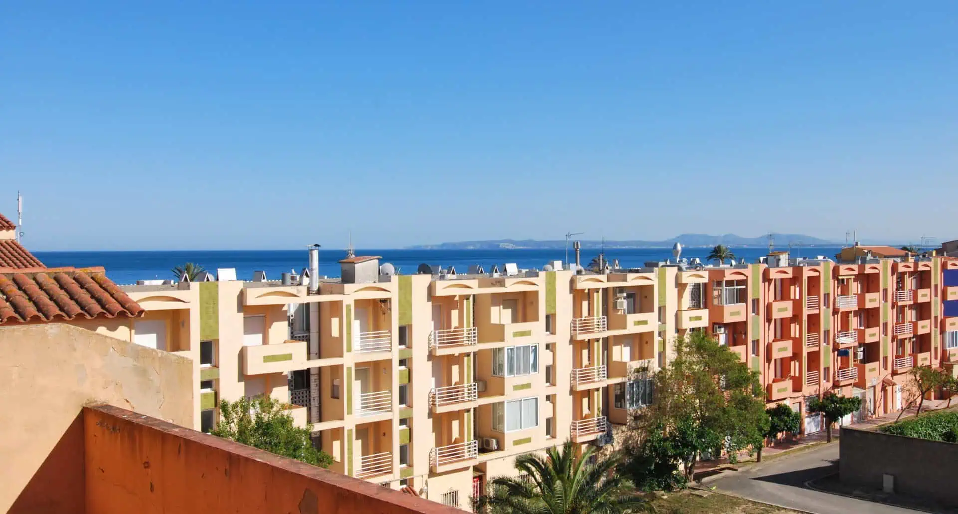 07112015112044_126 Apartment-duplex in 2nd line of sea, 4 bedrooms, 3 terraces in Empuriabrava – Costa Brava North