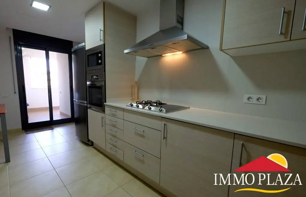 Spacious apartment in first sea line in Ampuriabrava with two large terraces and sea views, parking space optional – Bay of Roses – photo 4