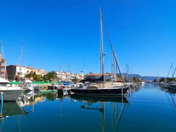 RESERVED: Mooring for a sailboat or motorboat 12 X 3,50M in Port Badia – Empuriabrava – Costabrava – Catalunya