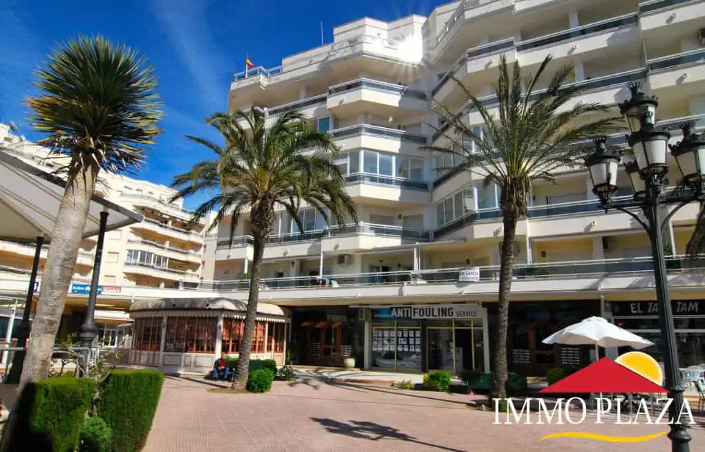 Charming apartment facing south with sea view in the center of Empuriabrava – Spain – photo 5