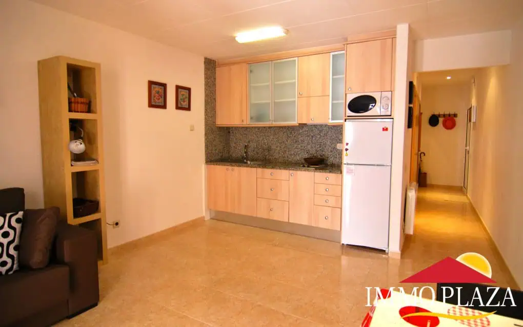 Apartment fully renovated with parking and a large south facing terrace in Empuriabrava – Costabrava – photo 4