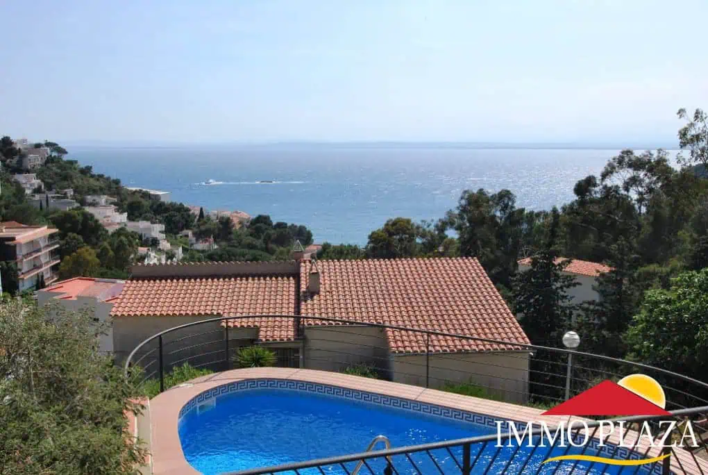RESERVED: Beautiful villa with pool and garage overlooking the creek of Canyelles Petites – Roses – Costa Brava North – photo 3