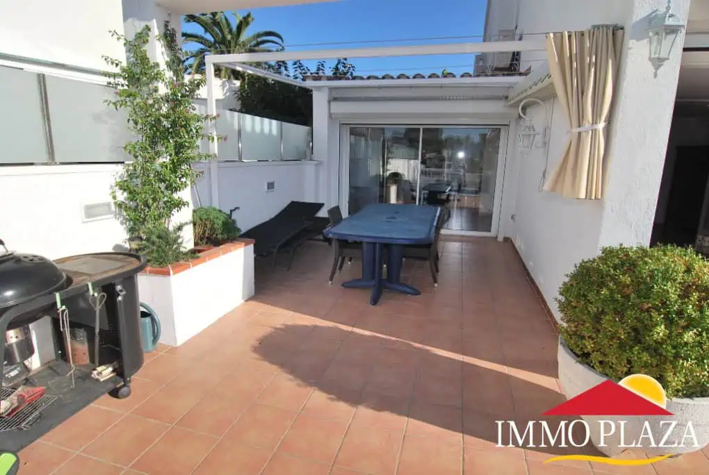 Beautiful villa with 5 bedrooms and pool on the canals of the Marina Ampuriabrava – Costa Brava North – photo 5