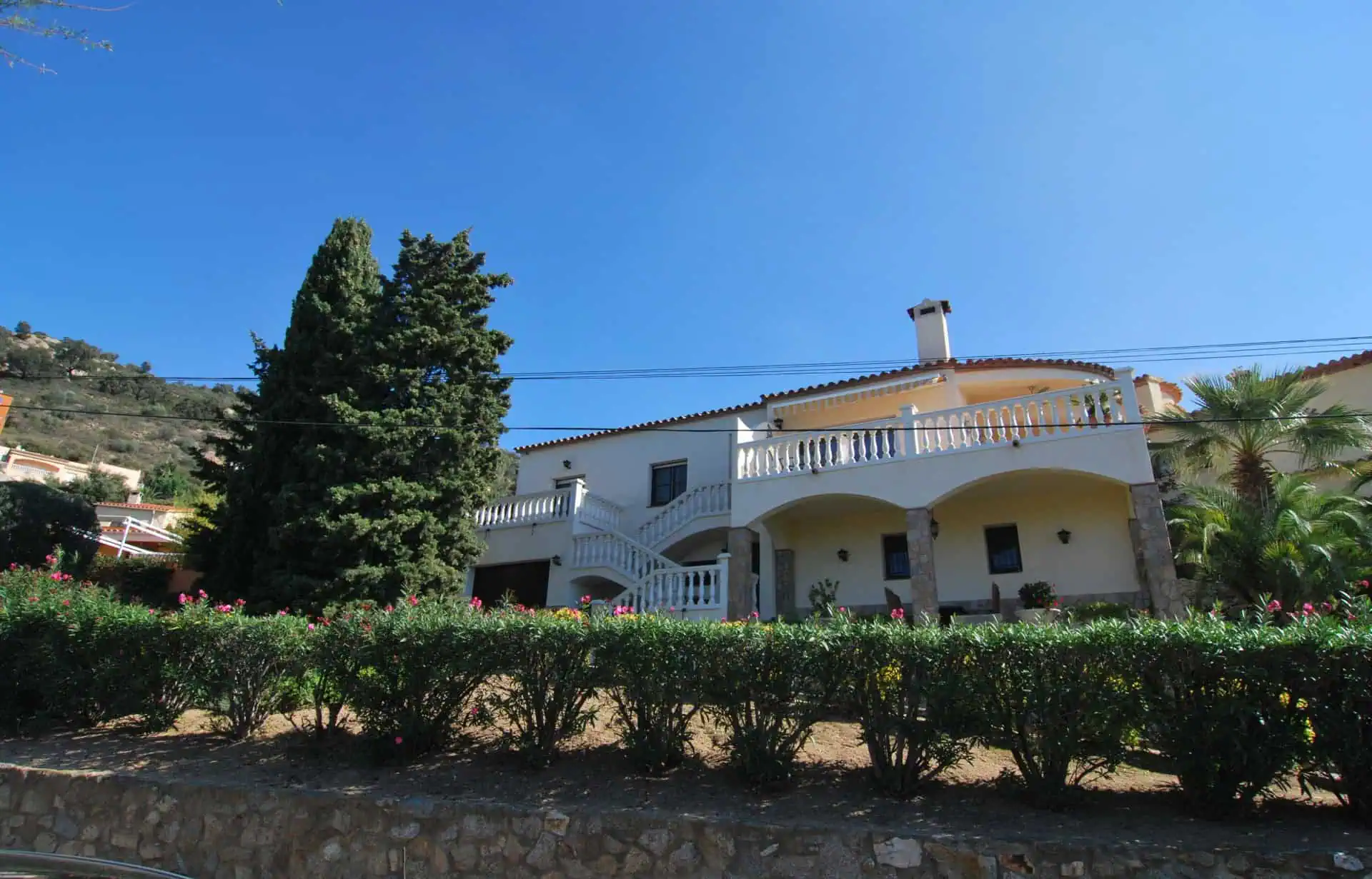 RESERVED: Spanish style villa with a separate guest house. View of the Bay of Roses – Costa Brava