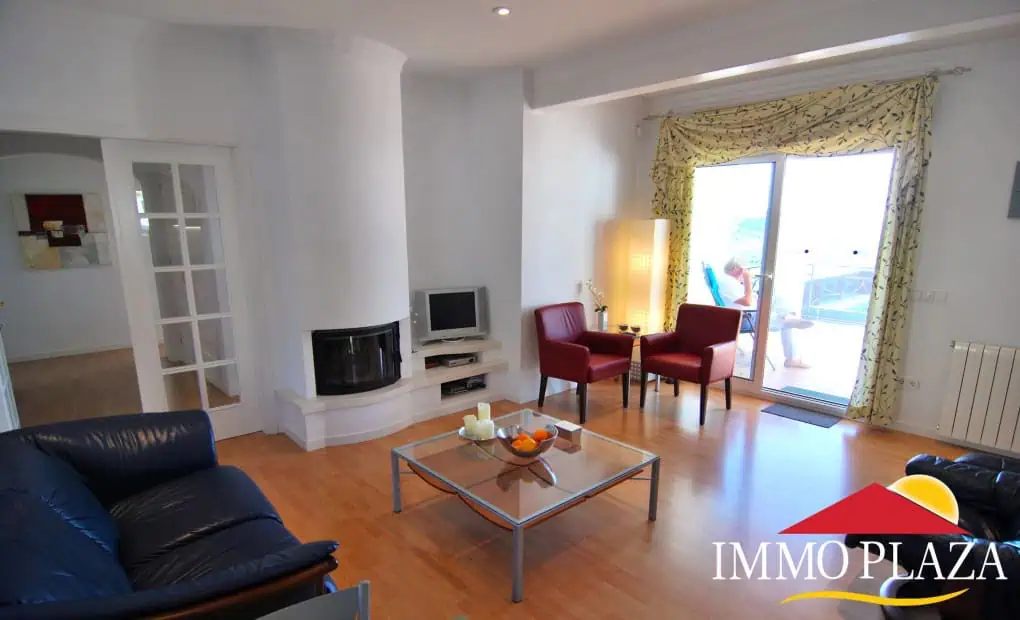Villa Vista all ground floor property on a beautiful plot of 1160m2 in the Bay of Roses – Costa Brava – photo 4