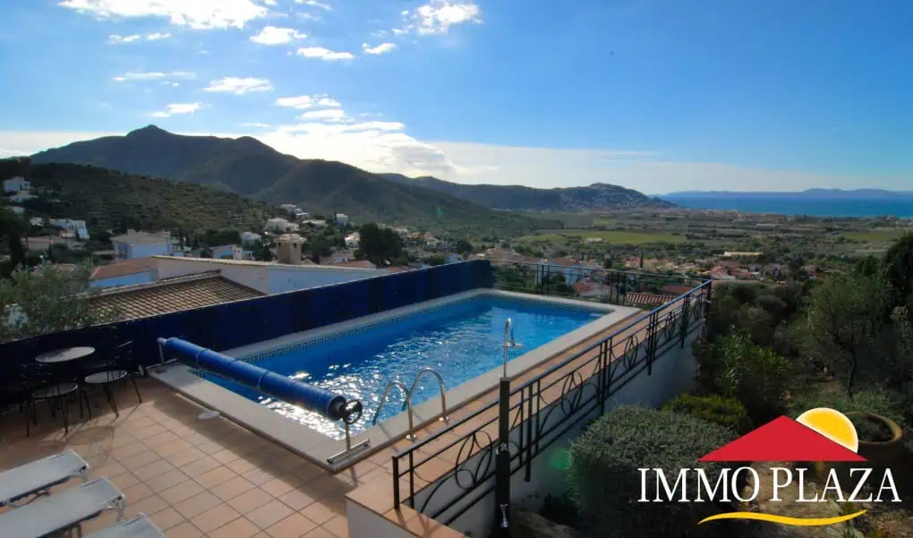 Villa Vista all ground floor property on a beautiful plot of 1160m2 in the Bay of Roses – Costa Brava – photo 2