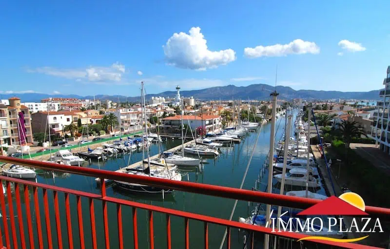 Duplex apartment with fantastic sea and canal views, in front of the beach and close to the center of Empuriabrava – Costa Brava – photo 32