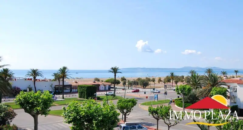 Duplex apartment with fantastic sea and canal views, in front of the beach and close to the center of Empuriabrava – Costa Brava – photo 16