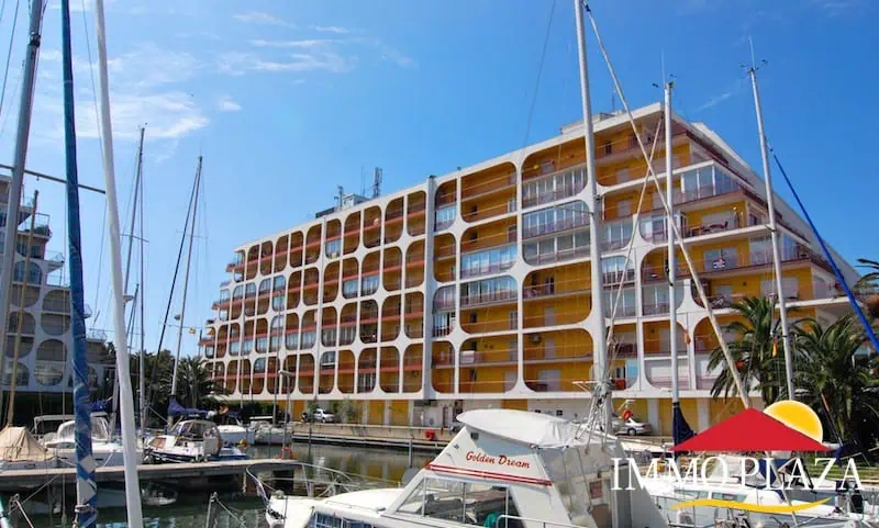 Duplex apartment with fantastic sea and canal views, in front of the beach and close to the center of Empuriabrava – Costa Brava – photo 26