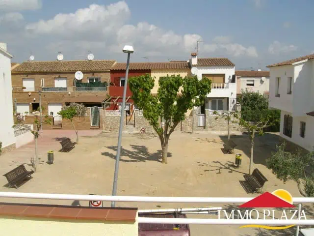 Nice holiday home with garage and nice terraces, near the center of Empuriabrava – Costa Brava – Catalunya – photo 2