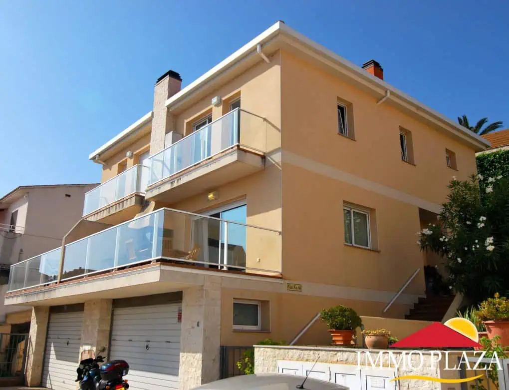 Modern house at 5 min. from the beach and downtown Llança – Costa Brava North – photo 2