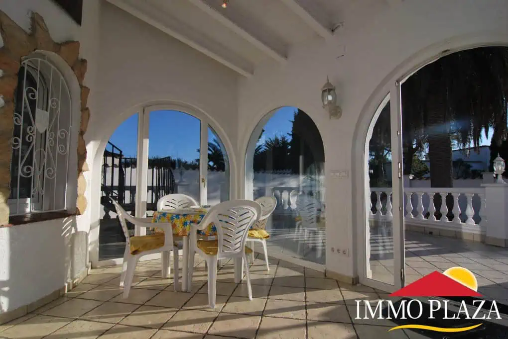 Cosy small Villa in a traditional Empuriabrava-style with a tower, ideal holiday home situated in the Bay of Rosas – photo 4